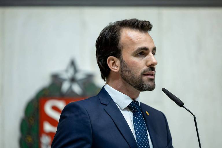 Deputado propõe anistia de multas a ruralistas durante incêndios em SP