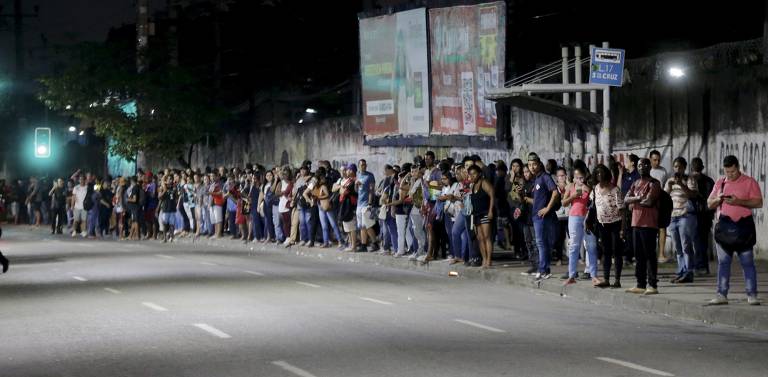 Maria Corina Machado discursa após primárias na Venezuela; veja fotos de hoje