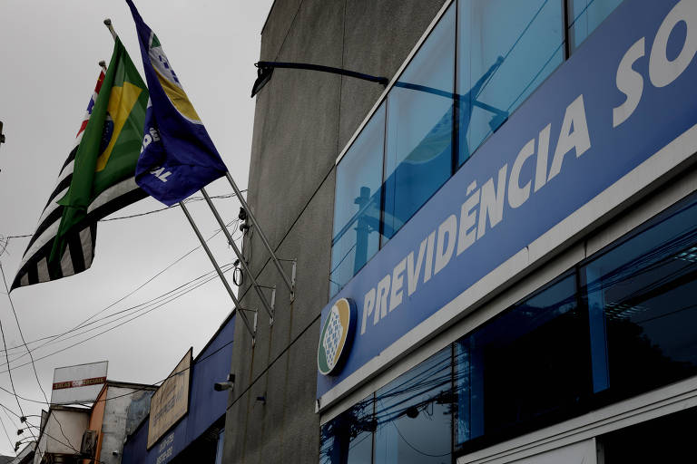 INSS fará pente-fino de servidores no exterior após caso de agressão a Gilmar Mendes em Lisboa