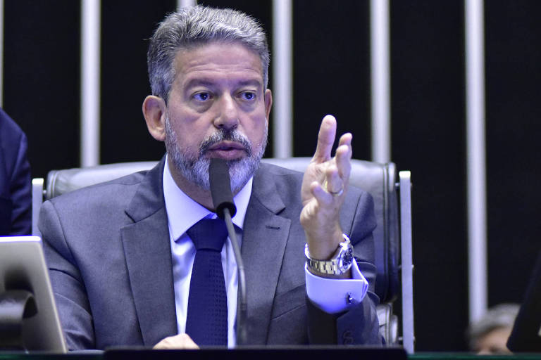 A presidente da Câmara dos Deputados, Arthur Lira (PP-AL), em sessão no plenário da Casa, em Brasília