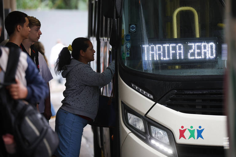 Itapecerica da Serra passa a ter ônibus gratuito aos fins de semana e feriados