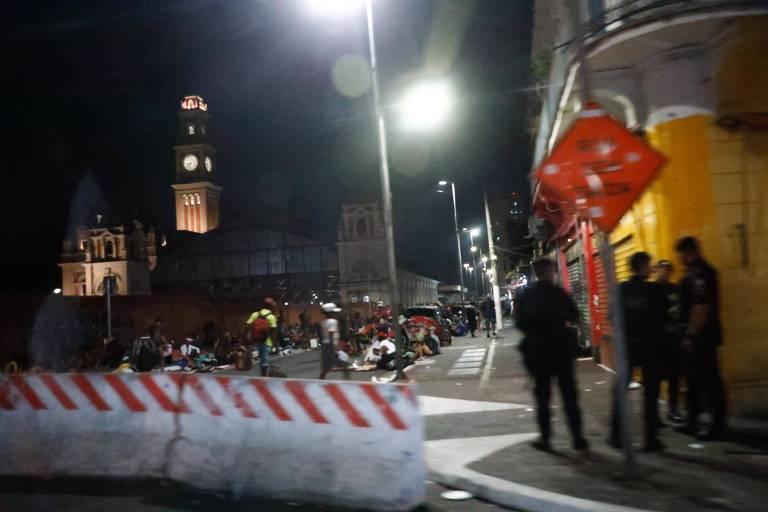 Usuários de crack na rua Mauá, no centro de São Paulo