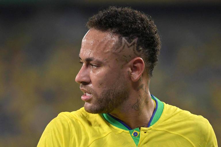 Neymar lamenta rebaixamento do Santos: 'Iremos voltar a sorrir'