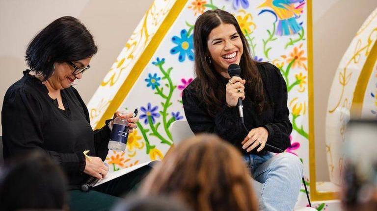 Ferrera diz que teve dificuldade em conciliar sua herança latina com cultura americana dominante