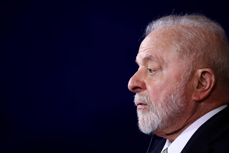 Lula diz que não falaria mais, mas segue citando Bolsonaro