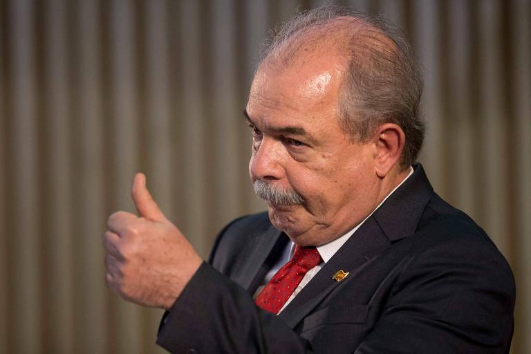 Lula avalia Mercadante na Petrobras e pagamento de dividendos a acionistas