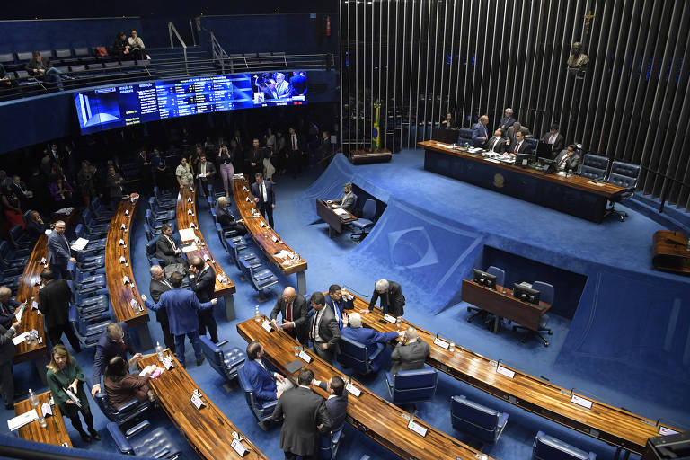 Senado aprova projeto que criminaliza bullying e agrava pena para ataques em escolas