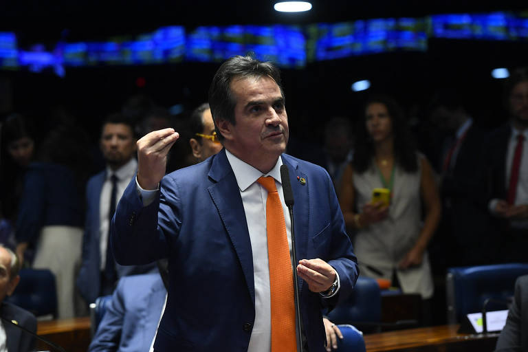Ex-chefe da FAB e ministro de Bolsonaro discutem a respeito de depoimento sobre trama golpista