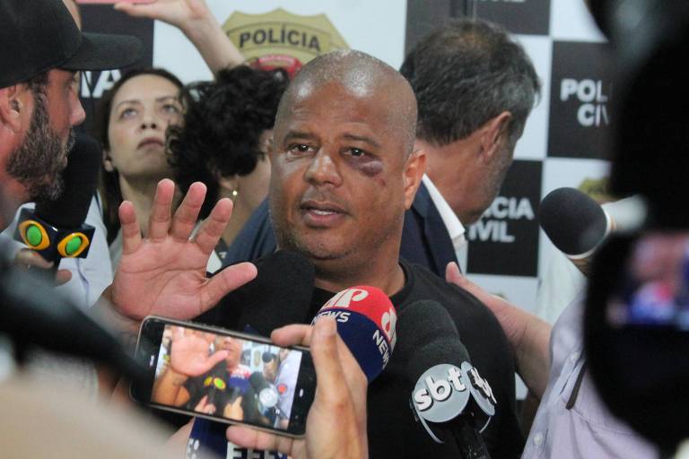 Marcelinho Carioca concede entrevista na sede do DHPP, no centro de São Paulo