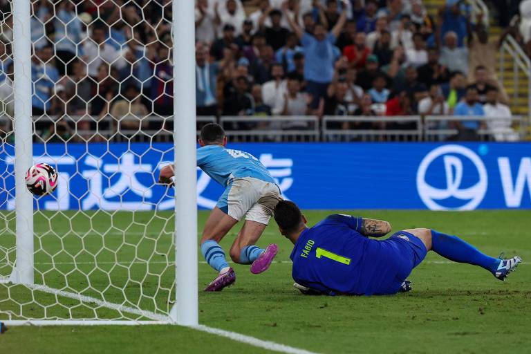 Rivais não perdoam derrota do Fluminense na final do Mundial e lotam as redes de memes