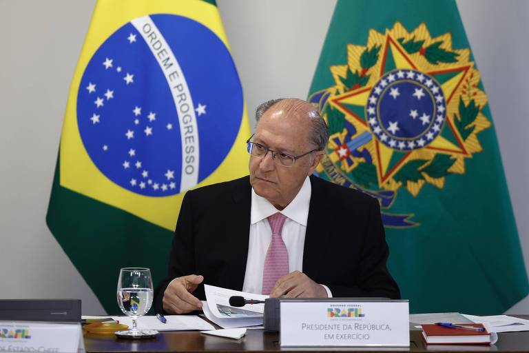 Ruim é tirar arma do imposto seletivo, diz Alckmin sobre inclusão da carne na cesta