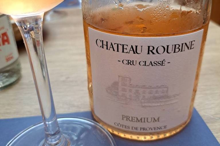 Aprenda a decifrar os rótulos dos vinhos rosés da Provence