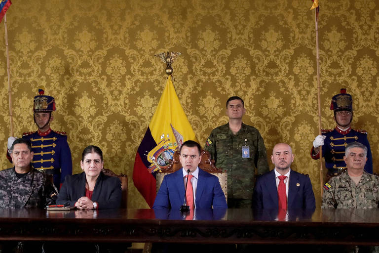 Presidente do Equador quer aumentar imposto para turbinar combate a gangues