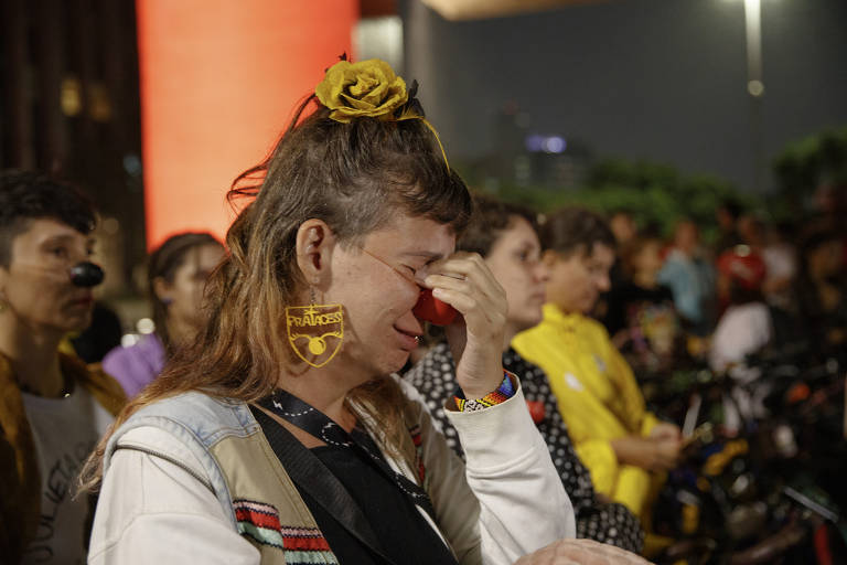 Manifestação pede fim da violência contra a mulher