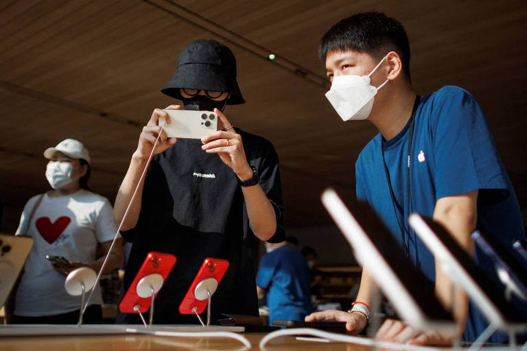 Apple dá raro desconto em iPhones na China de olho na queda da demanda