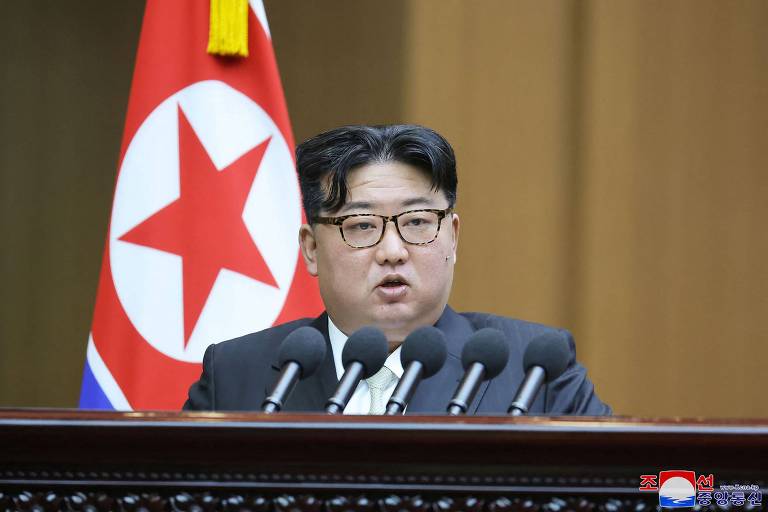 Kim Jong-un propõe mudar Constituição para definir Coreia do Sul como inimiga