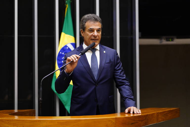 PSDB decide negar aval para saída de deputados do partido