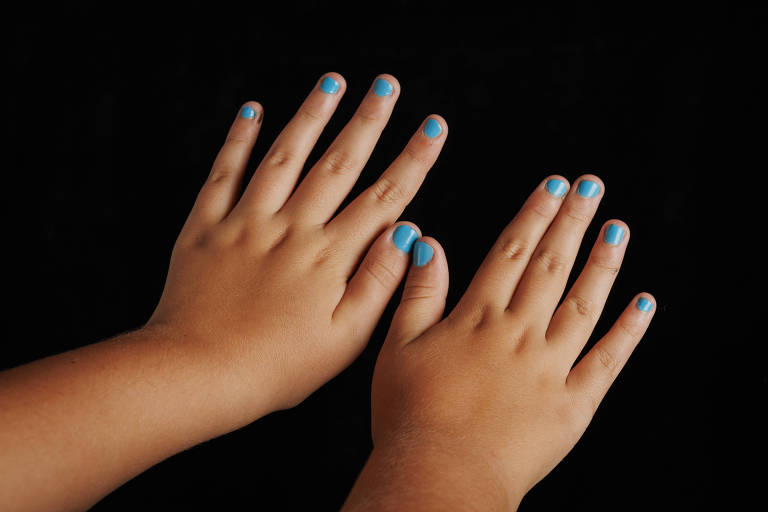 Manicure dá 7 dicas para quem quer pintar as próprias unhas sem sair de casa