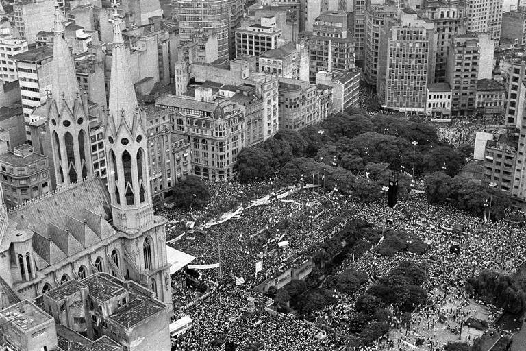 Comício na Sé, que completa 40 anos, selou frente ampla nas Diretas Já