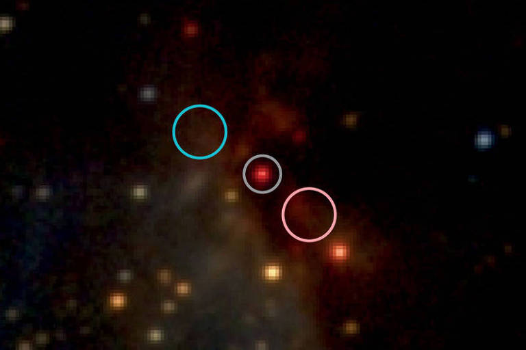 Estrela altera seu brilho a cada quatro anos e acende parte da nebulosa que a circunda