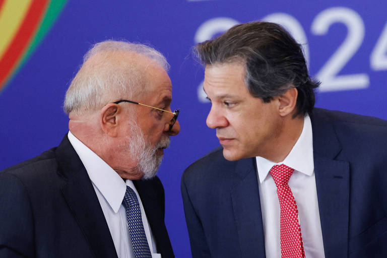 O presidente Luiz Inácio Lula da Silva (PT) e o ministro da Fazenda, Fernando Haddad, durante evento no Palácio do Itamaraty, em Brasília