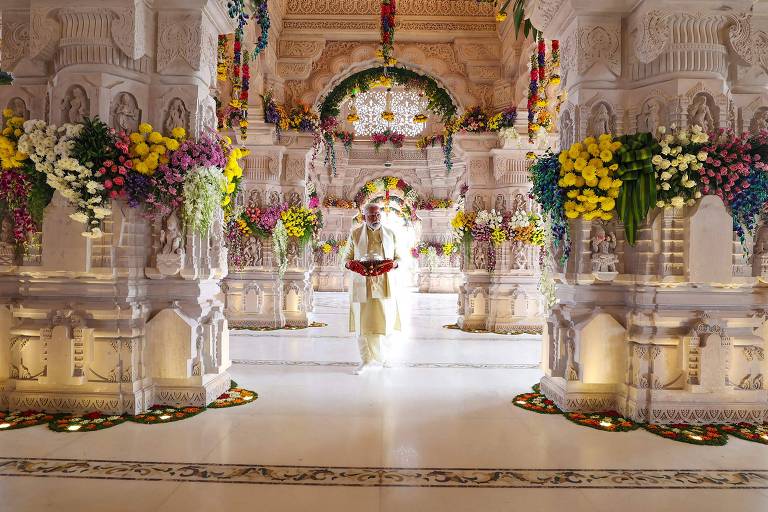 Premiê da Índia inaugura templo comparado ao Vaticano em vitória para a direita