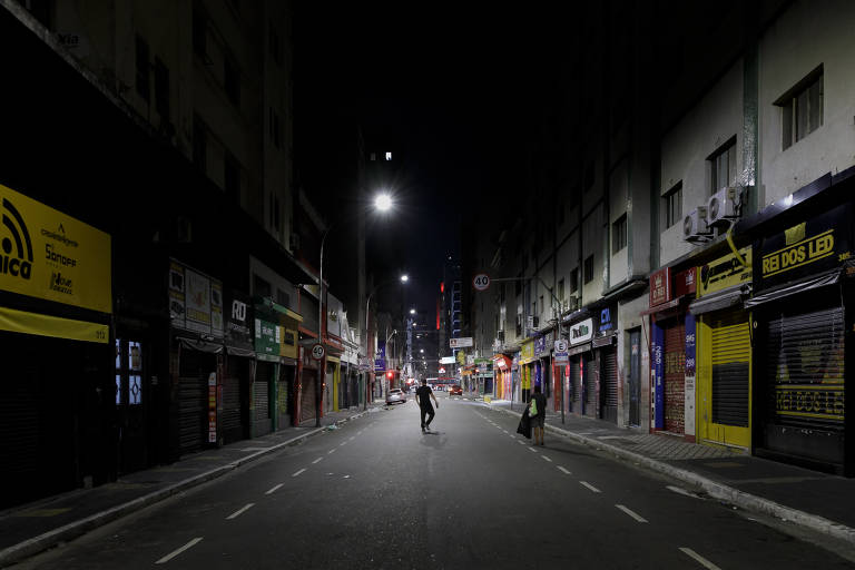 Polícia Militar some da rua Santa Ifigênia à noite