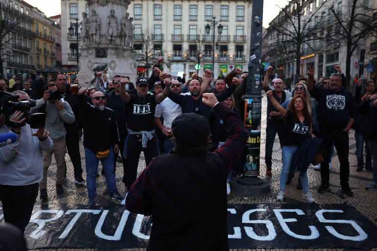 Esvaziado, ato anti-imigração em Lisboa tem saudações nazistas e defesa de Salazar