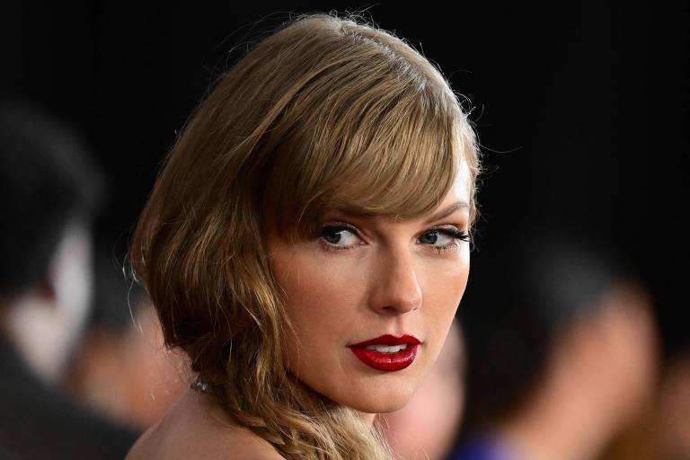 Taylor Swift anuncia novo álbum durante discurso de agradecimento do Grammy