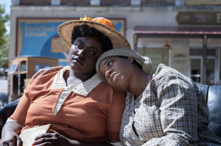 Danielle Brooks e Fantasia Barrino em cena do filme "A Cor Púrpura", de Blitz Bazawule