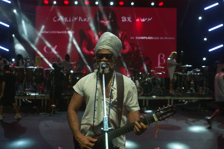 Carlinhos Brown irá gravar cenas de série sobre a sua vida no Carnaval