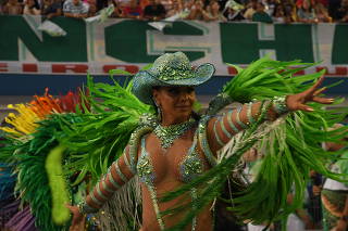 DESFILE  MANCHA VERDE