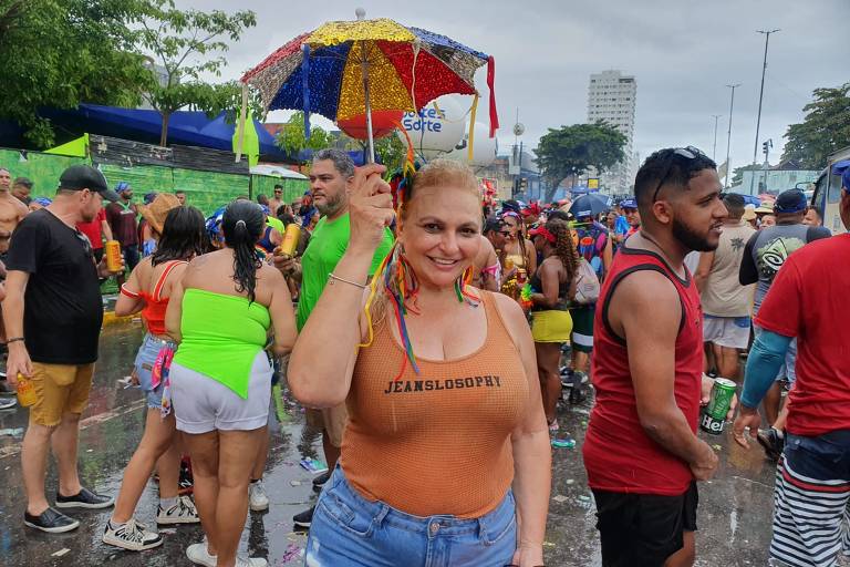 A empresária Taciana Mahinc não teve tempo de produzir fantasia para ir ao Carnaval do Recife