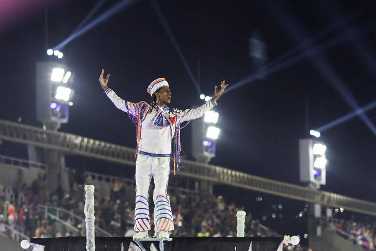 Veja imagens do desfile do Paraíso do Tuiuti no Carnaval 2024