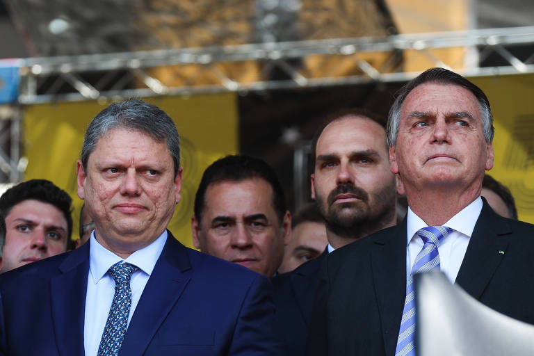 Tarcísio se aproxima de Alexandre de Moraes e da Faria Lima, e filhos de Bolsonaro falam em oportunismo