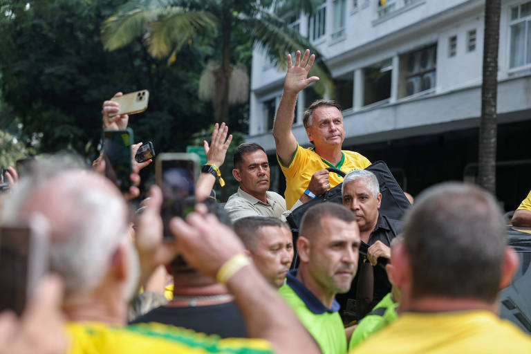 Bolsonaro reúne milhares na Paulista, nega trama golpista e pede anistia e pacificação