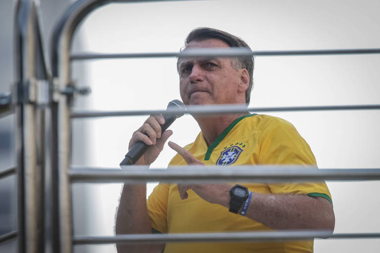 Veja imagens de ato chamado por Bolsonaro em 25.02.2024