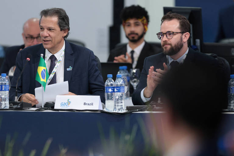 Ministro Fernando Haddad (Fazenda) discursa durante o último dia de G20 em São Paulo, na quinta (29)