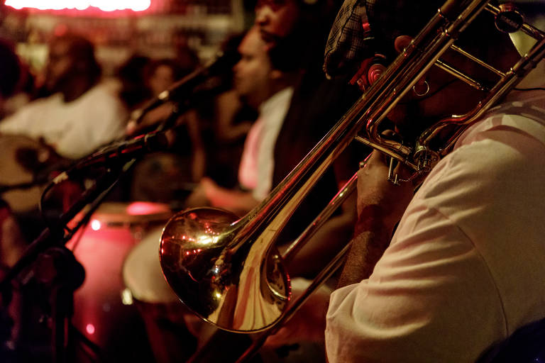 Conheça o Movimento Cultural Recreativo Dois-Dois no centro de SP