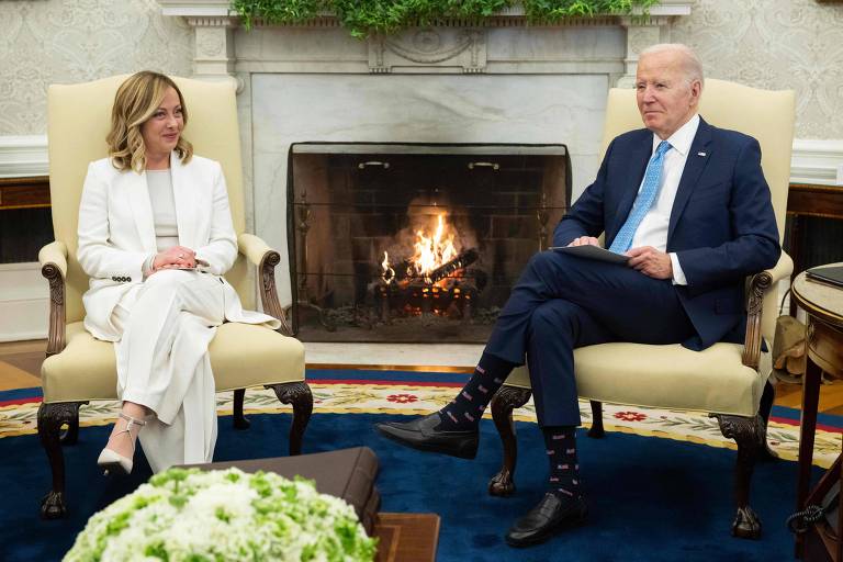 A primeira-ministra da Itália, Giorgia Meloni, e o presidente dos EUA, Joe Biden, na Casa Branca