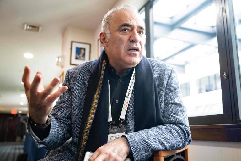 Putin só entende de força, diz Kasparov, crítico do presidente russo