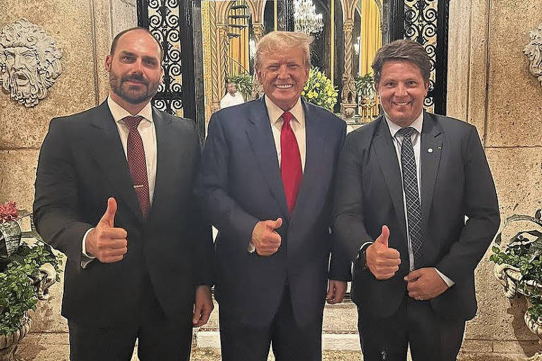 Post distorce reportagem para acusar Eduardo Bolsonaro de doar dinheiro público a Trump