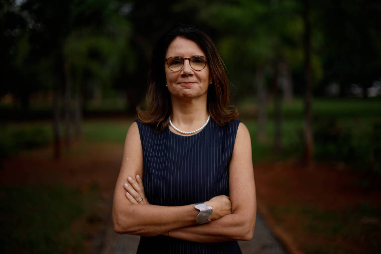 Ainda não vi plano no Brasil para petróleo bancar transição energética, diz Ana Toni