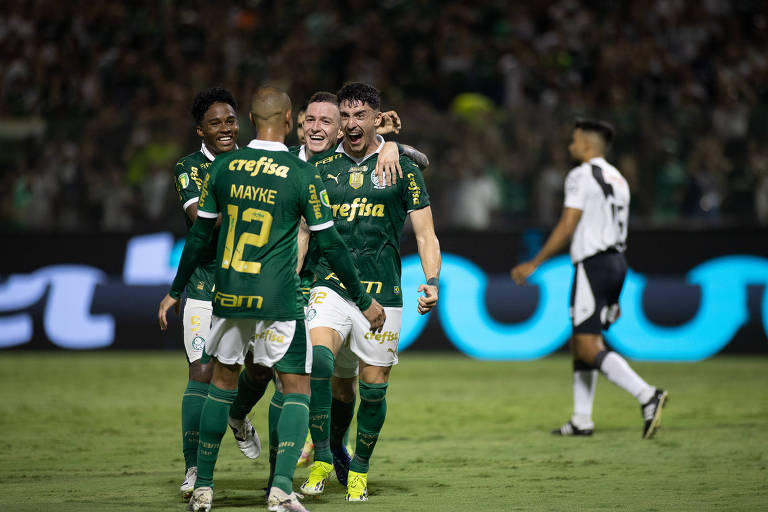 Palmeiras goleia a Ponte Preta e vai à semifinal do Campeonato Paulista