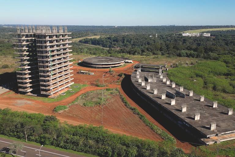 construções abandonadas