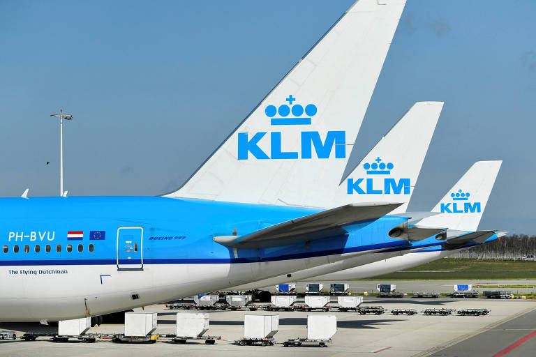 Aeronaves da KLM no aeroporto de Schiphol, em Amsterdã
