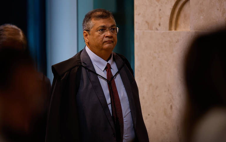 Dino segue sem se declarar impedido e mantém relatoria em caso sobre Juscelino Filho