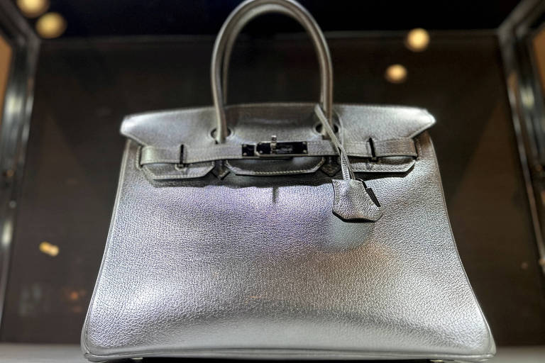 Hermès é processada por só vender bolsa Birkin aos clientes que gastam mais