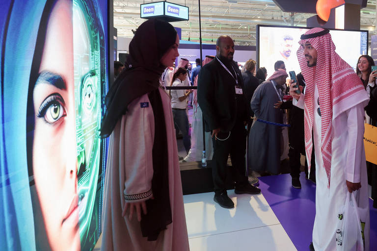 Robô humanoide saudita não deve falar sobre política e sexo, diz criador