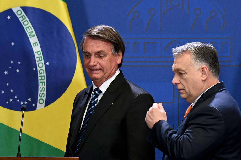 Embaixada da Hungria faz demissão após vazamento de imagens de Bolsonaro